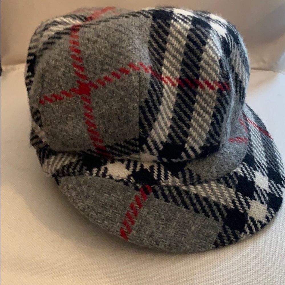 Authentic Wool Burberry Nova Check Hat